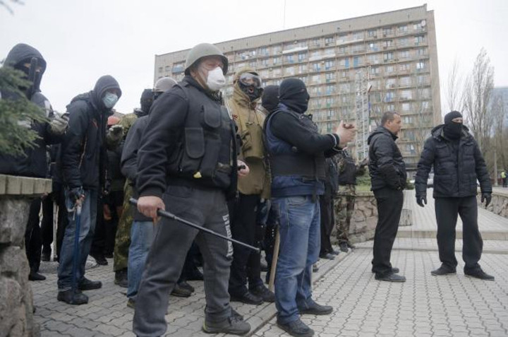 Ukrajina, demonstranti, upad