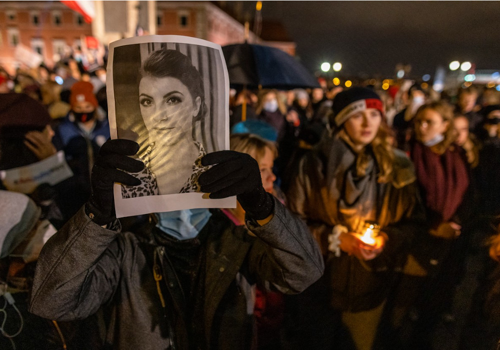 Protesti u Poljskoj zbog smrti trudnice