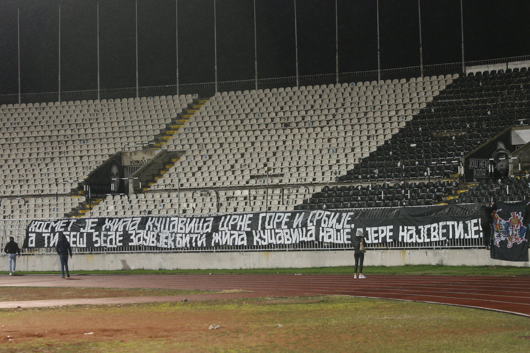 Poruka navijača Partizana na meču sa Mačvom
