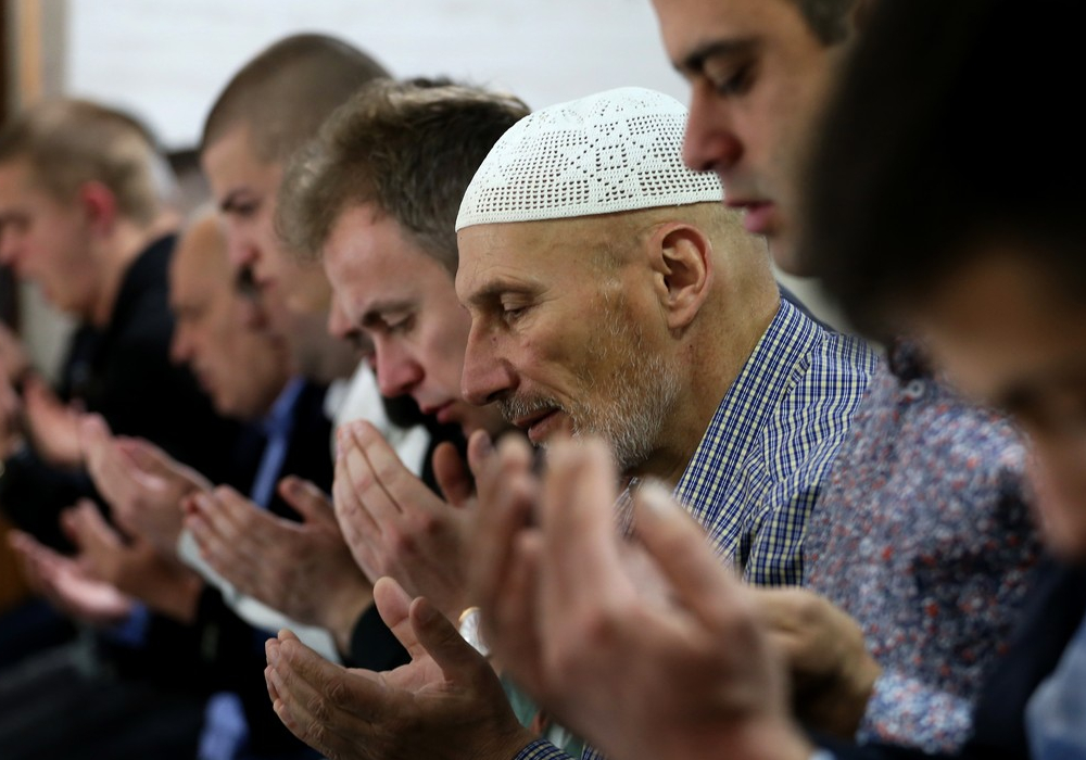 Vernici u džamiji