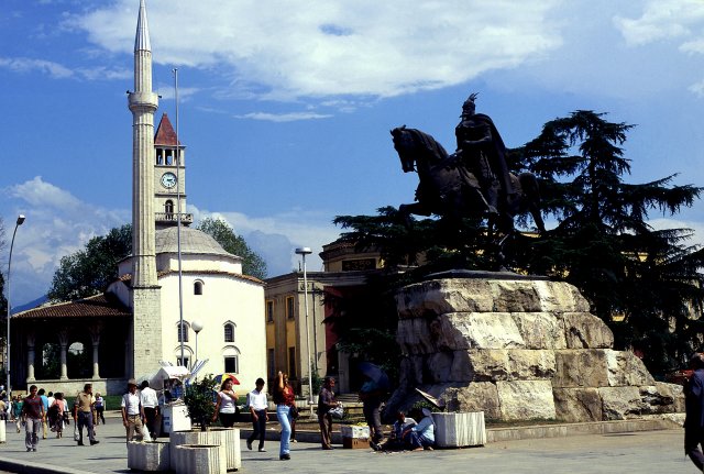 Tirana, Skenderbeg