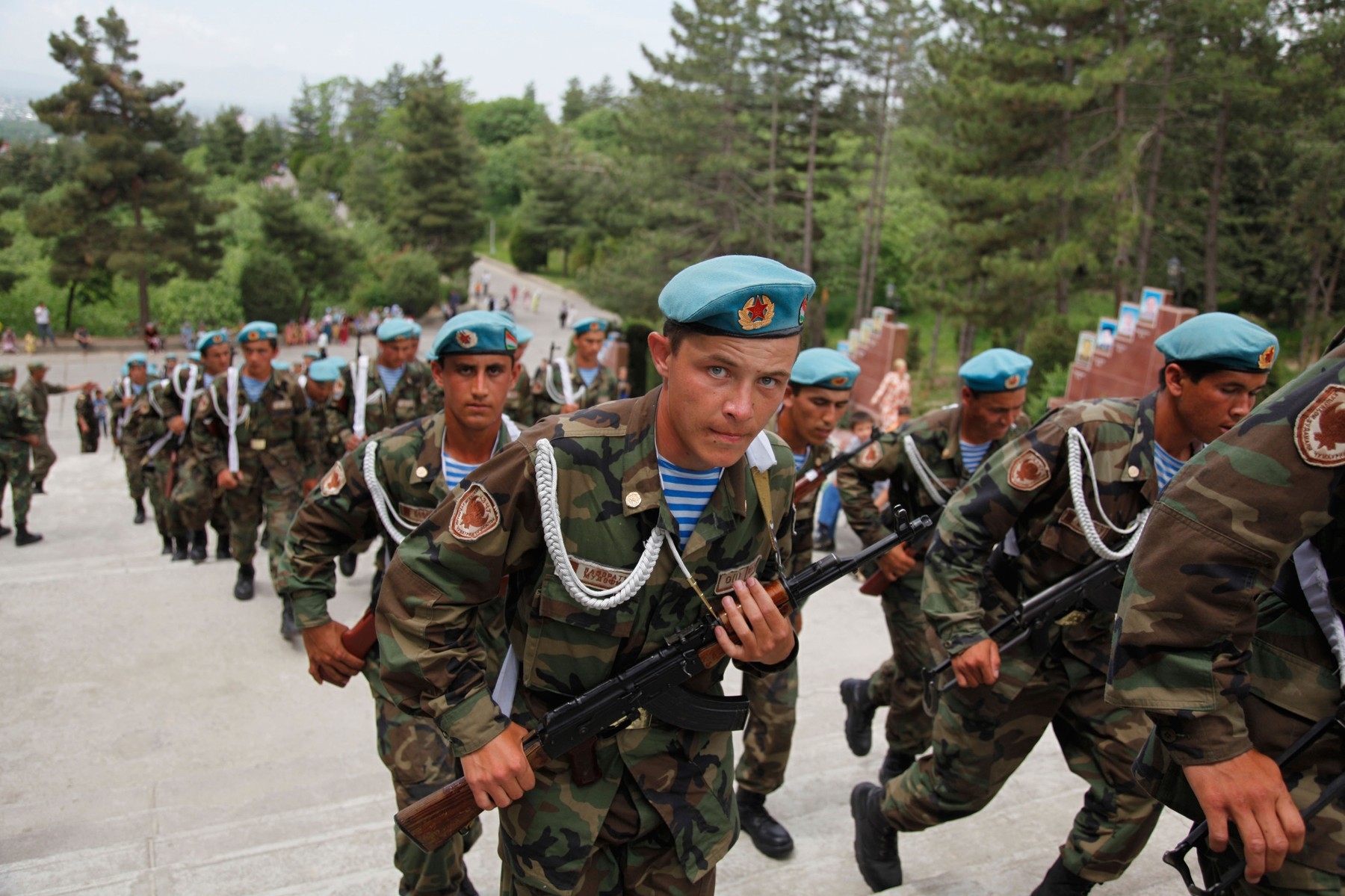 Tadžikistan, Dušanbe, vojnici