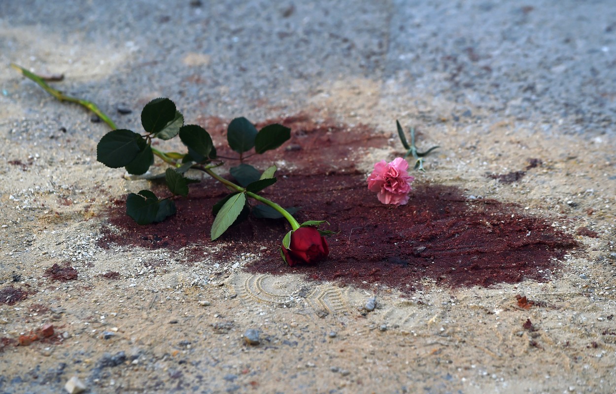 Ruža na mestu krvavog maskra turista u Tunisu
