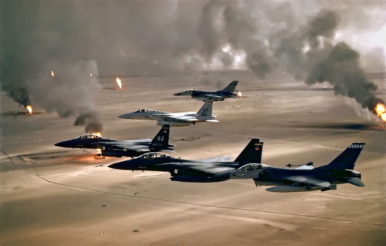 Američki i saudijski ratni avioni 