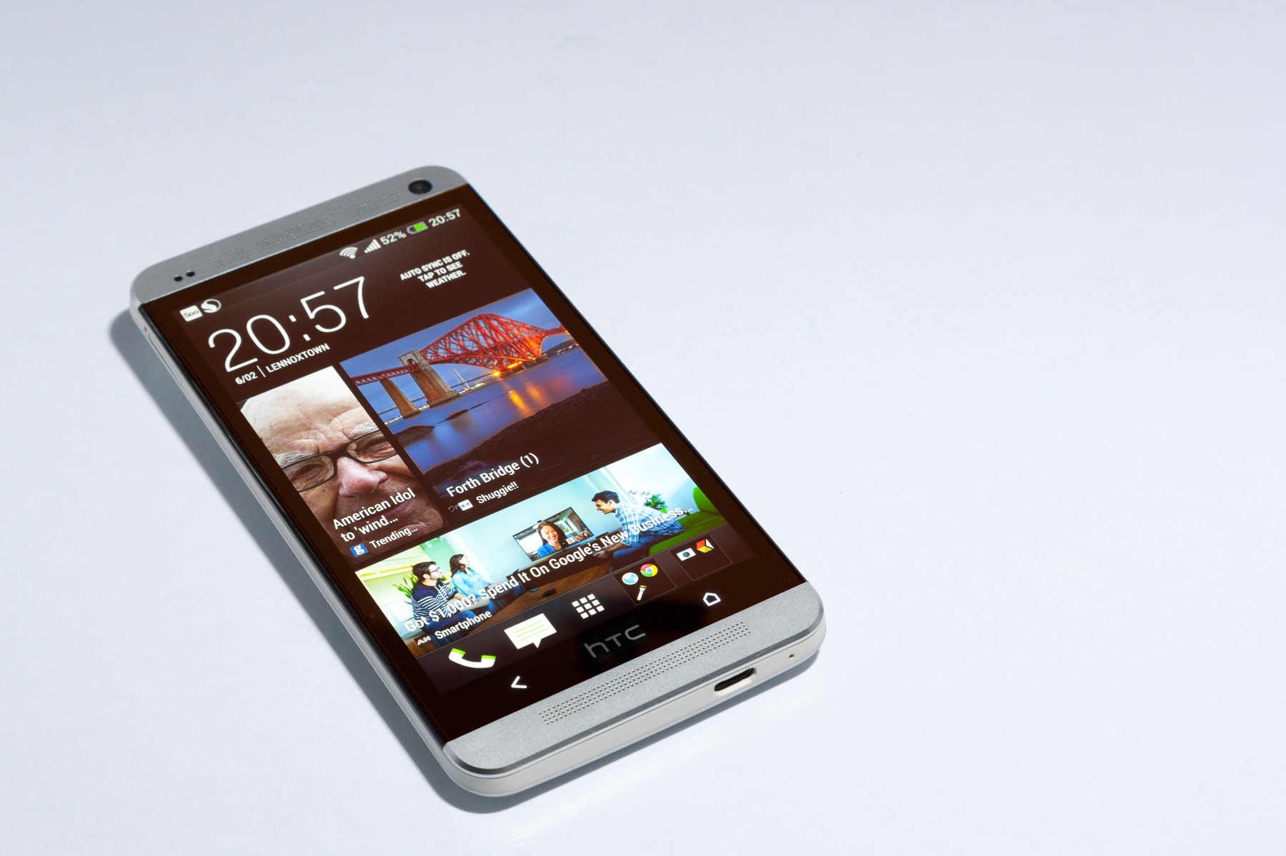 HTC mobilni telefon