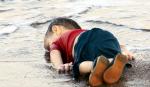 utopljeno dete na obali