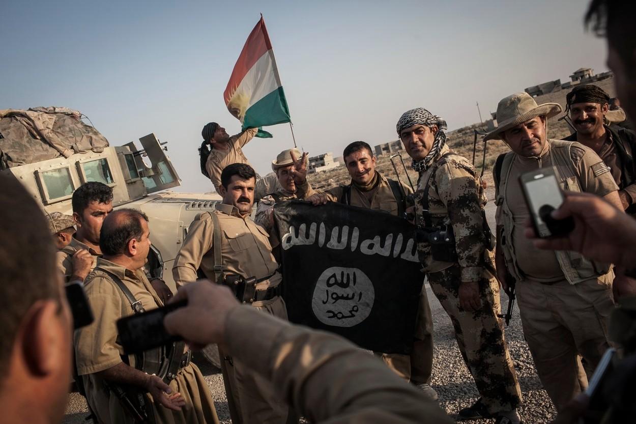 Kurdski borci nakon pobede nad džihadistima
