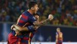 Lionel Mesi i Danijel Alves proslavljaju gol u Superkupu Evrope protiv Sevilje
