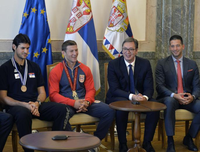 Aleksandar Vučić, Udovičić, Sportisti