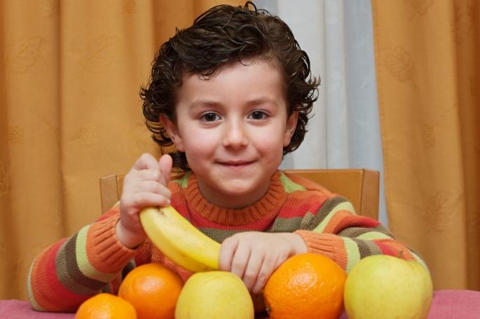 dete jede voće