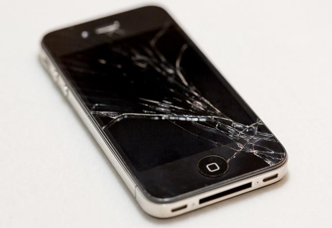 Slomljeni iPhone