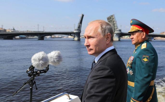 Vladimir Putin i Sergej Šojgu, Dan mornarice, Rusija